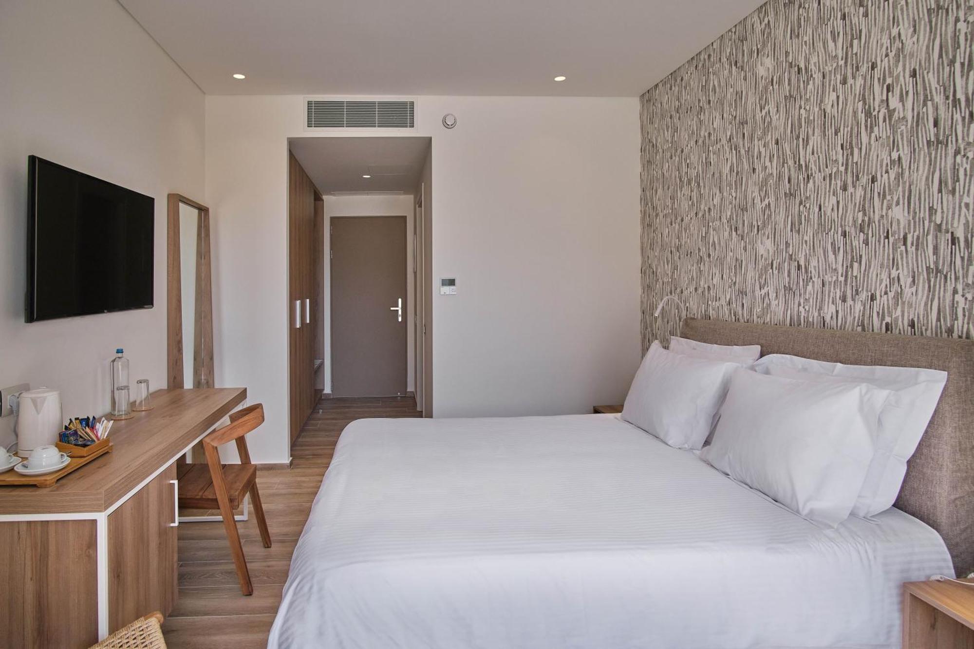Utopia Blu Hotel ตีกากี ภายนอก รูปภาพ